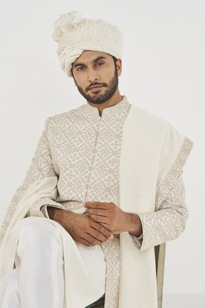 Vaman Safa - Off White - The Grand Trunk