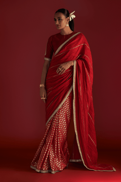 Red Crushed Honeycomb Saree - The Grand Trunk