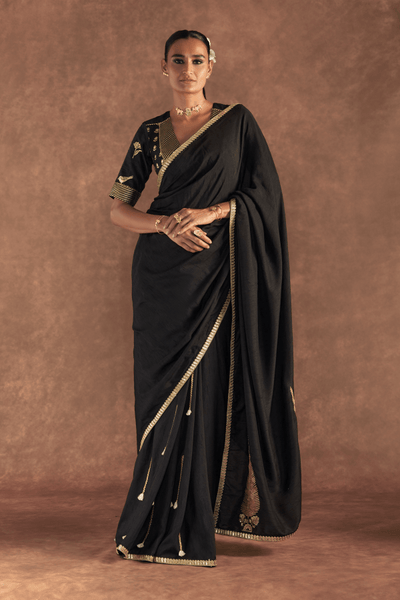 Black 'Paan-Patti' Saree - The Grand Trunk