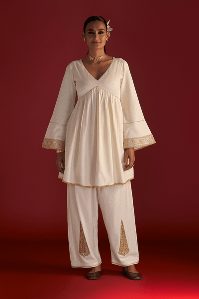 Ivory 'Paan-Patti' Salwar Set - The Grand Trunk