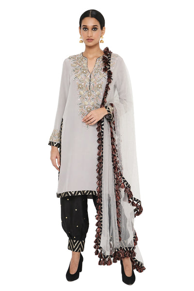 Payal Singhal Embroidered Kurta With Black Colour Jogger Salwar And Grey Colour Dupatta - The Grand Trunk