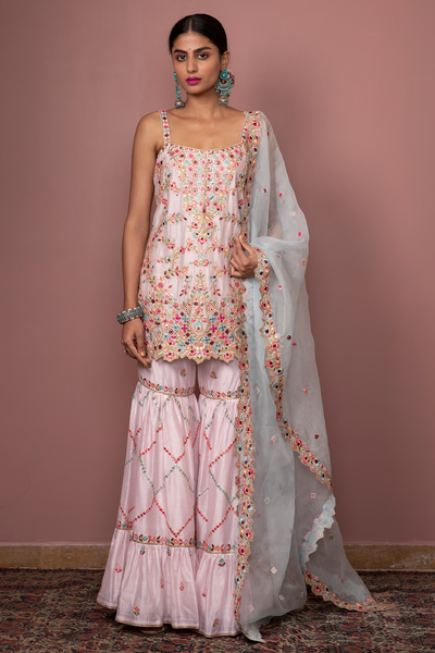 PINK STRAPPY KURTA WITH GHARARA - The Grand Trunk