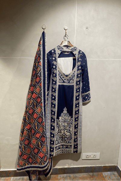 Mayyur Girotra - kurta bandhani set - The Grand Trunk