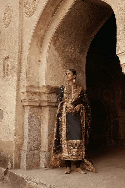 Mayyur Girotra - silk kurta coordinated with churidar dupatta - The Grand Trunk