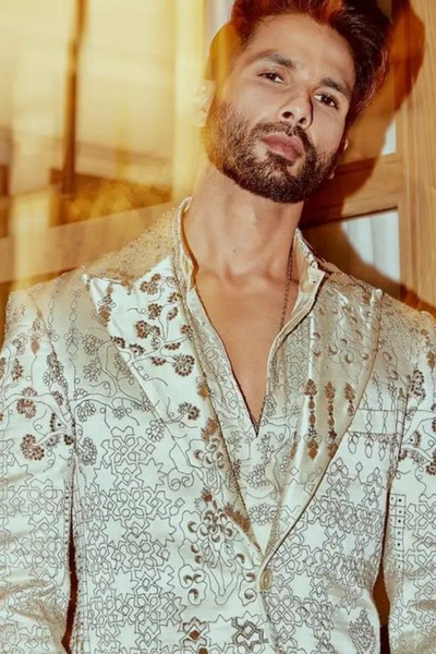 Shahid Kapoor In Anamika Khanna - The Grand Trunk